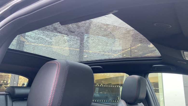 Land Rover Discovery Sport 1.5 P300e R-Dynamic SE 5dr Auto [5 Seat] Station Wagon